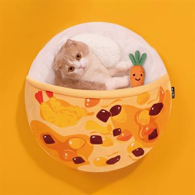 PURLAB Curry Rice Pet Bed ที่นอนแมว ข้าวแกงกะหรี่ เบาะนอนสำหรับแมว เป็นช่องซุกตัวเข้าไปนอนได้ มีหมอนและแครอทเป็นพร็อพ